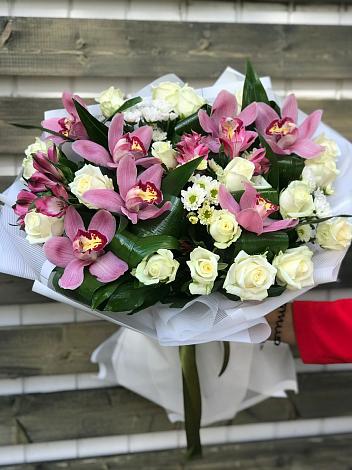 Букет цветов из: Розы и Хризантемы в Нижняя Тавда