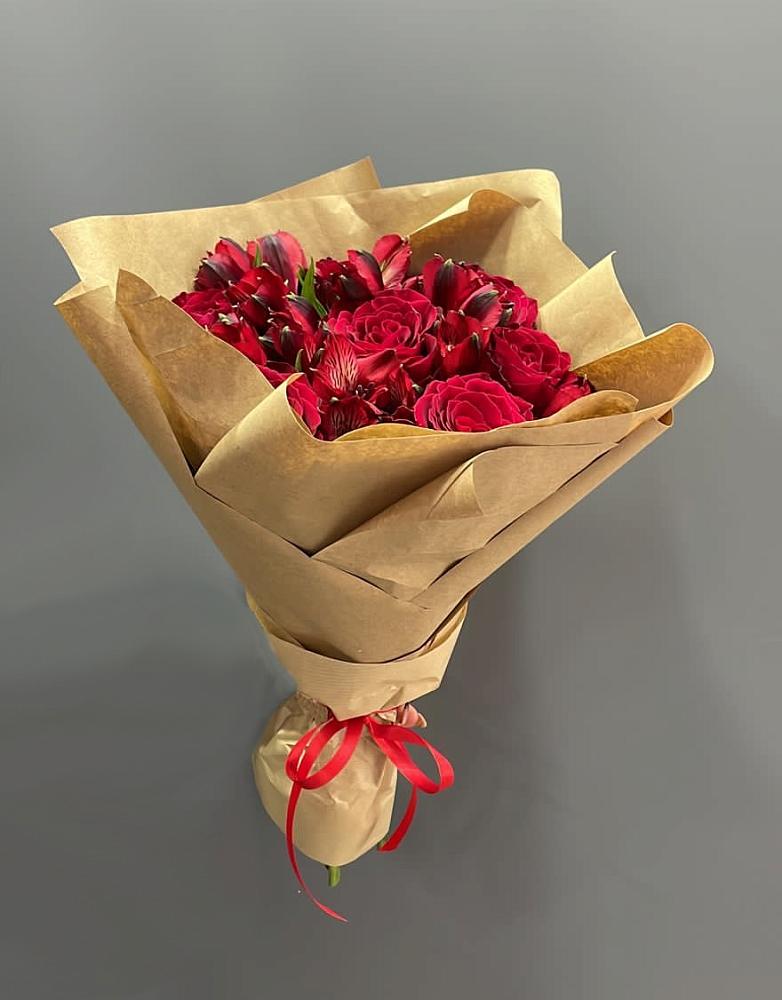 Букет цветов из: Альстромерии и Розы в Нижняя Тавда