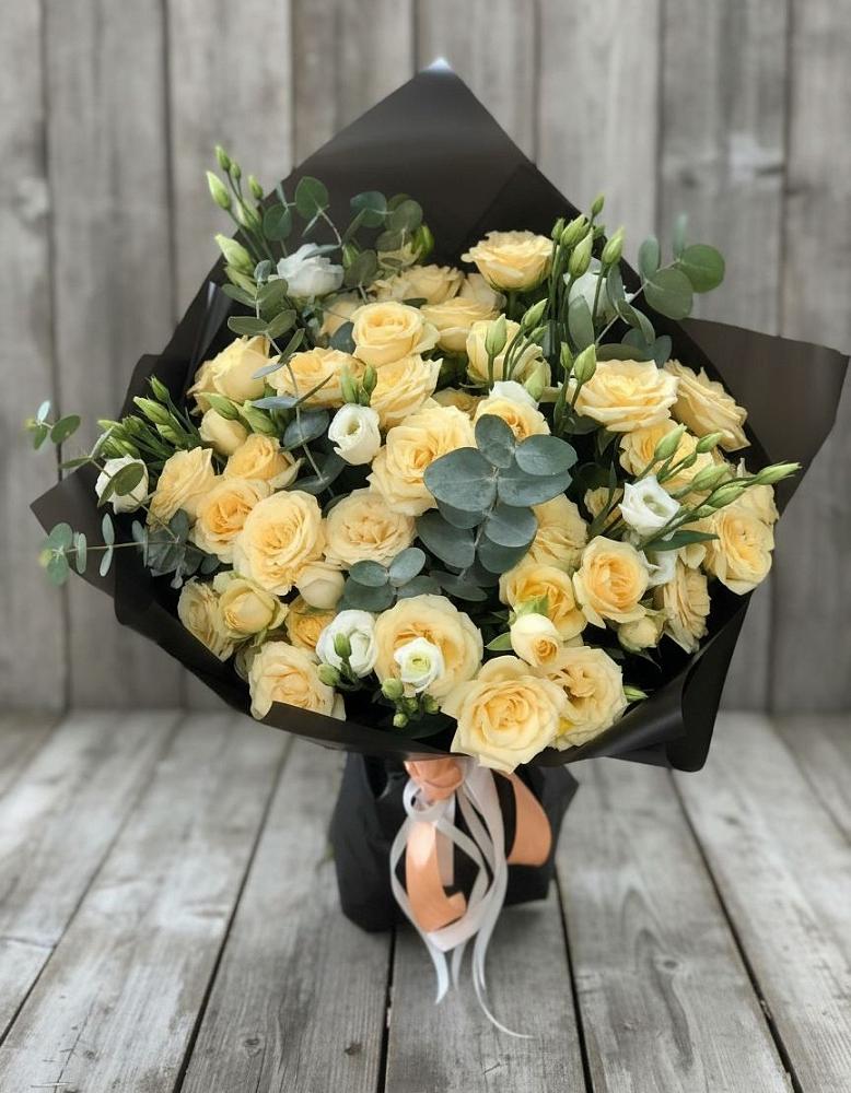 Букет цветов из: Розы и Лизиантусы в Нижняя Тавда