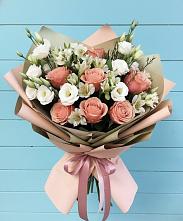 Букет цветов из:  Розы, Альстромерии и Лизиантусы в Нижняя Тавда