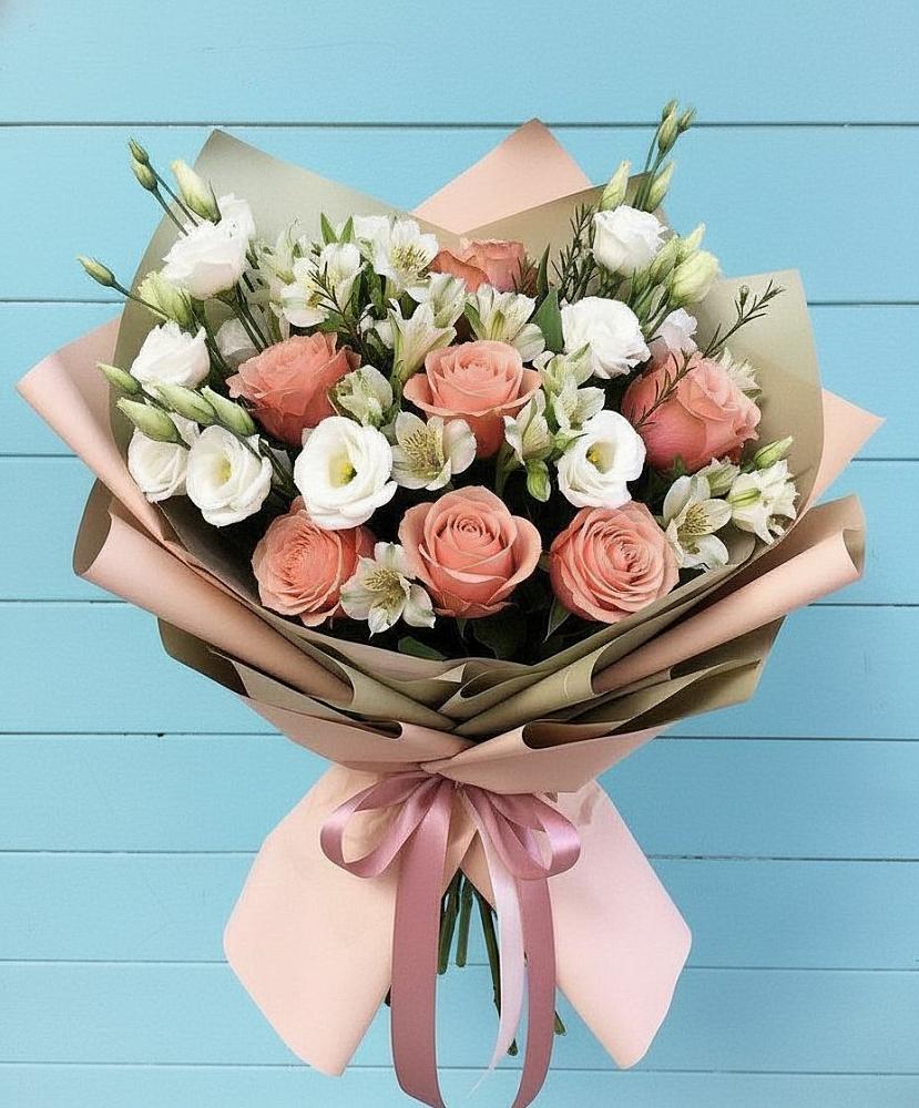 Букет цветов из: Розы, Альстромерии и Лизиантусы в Нижняя Тавда