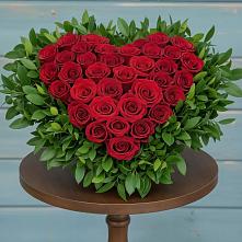 Цветочная композиция из Розы в виде сердца в Нижняя Тавда