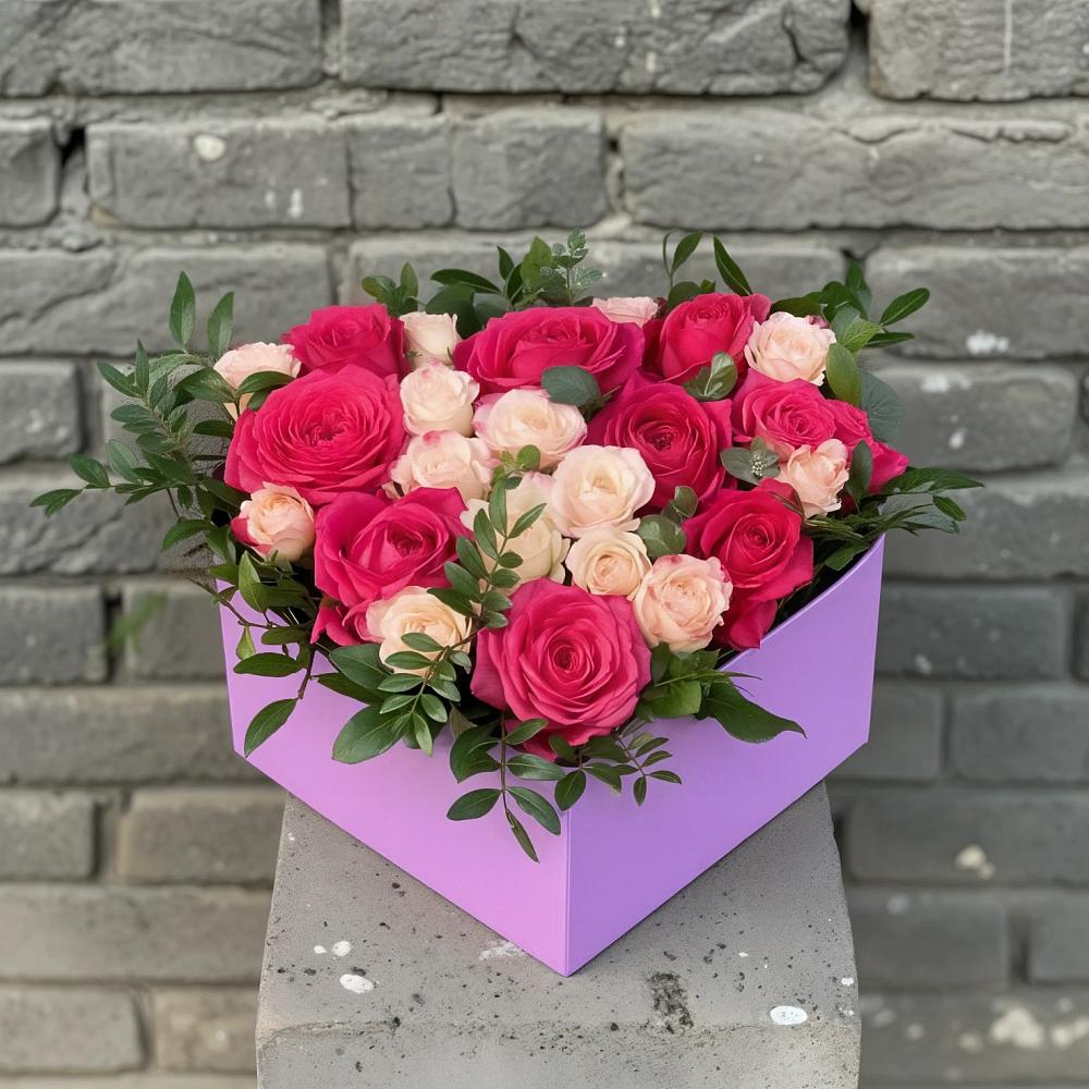 Цветочная композиция из Розы в коробке в Нижняя Тавда