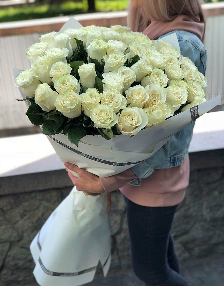 35 Белых роз в Нижняя Тавда Букет 35 Белых роз в Нижняя Тавда