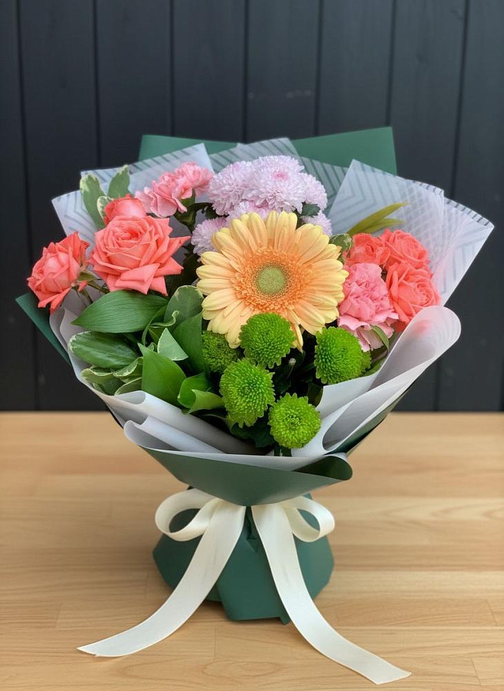 Букет цветов из: Гвоздики, Розы, Герберы и Хризантемы в Нижняя Тавда