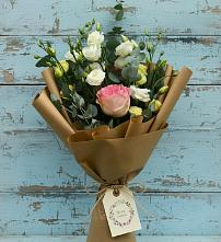 Букет цветов из:  Розы и Лизиантусы в Нижняя Тавда