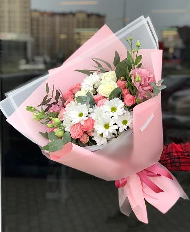 Букет цветов из: Розы, Лизиантусы и Хризантемы в Нижняя Тавда